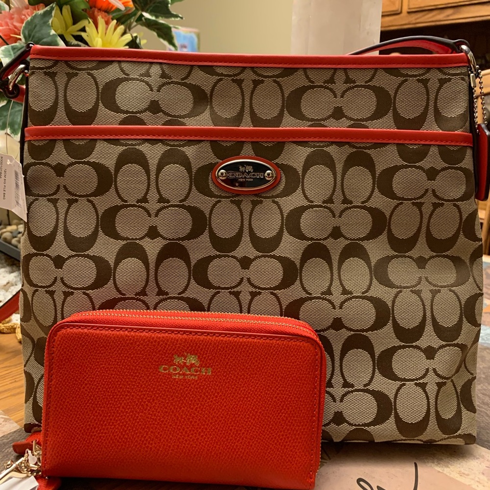 NWT Coach crossbody with matching wallet
